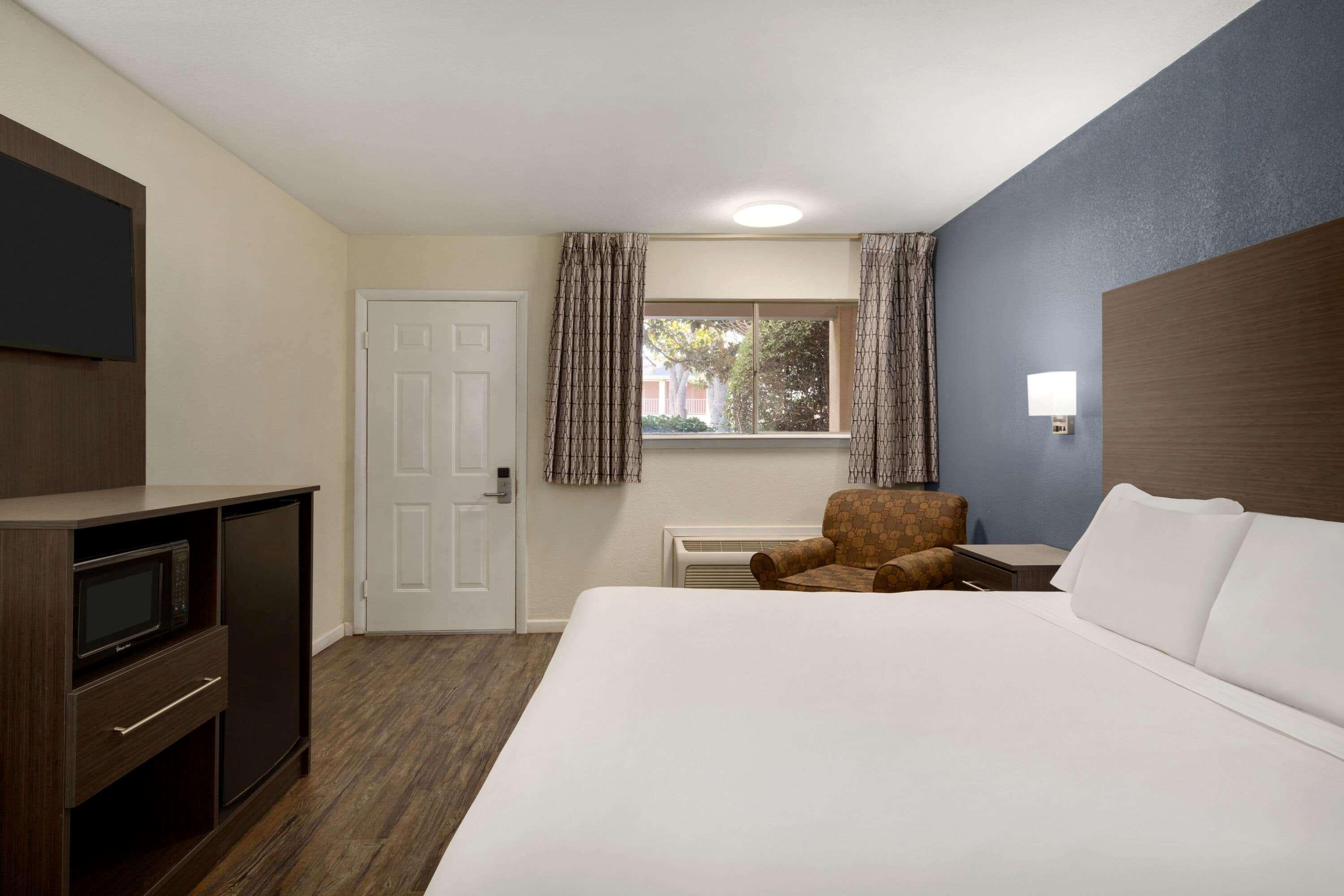 Days Inn By Wyndham Lawton Exterior photo