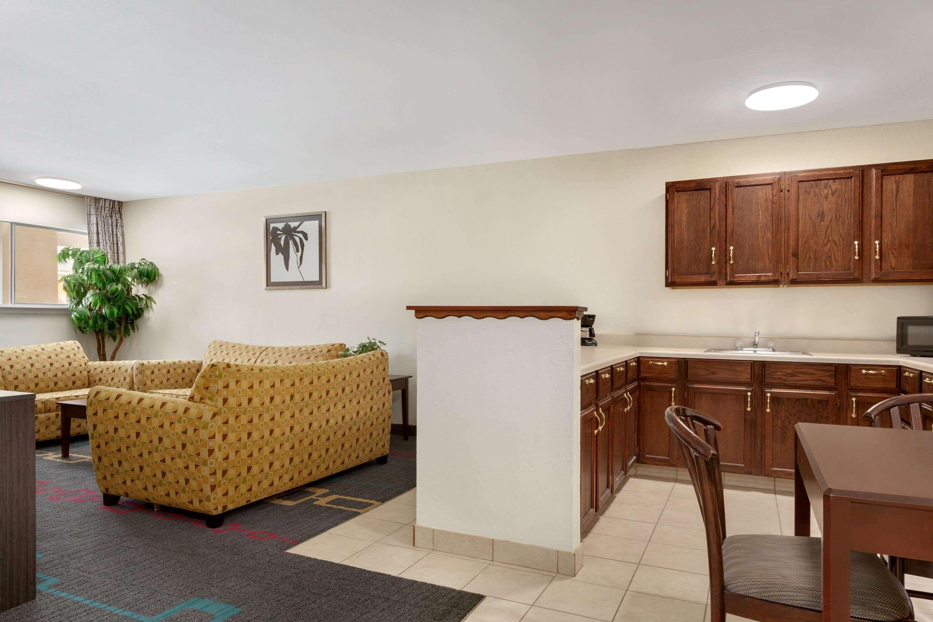 Days Inn By Wyndham Lawton Exterior photo