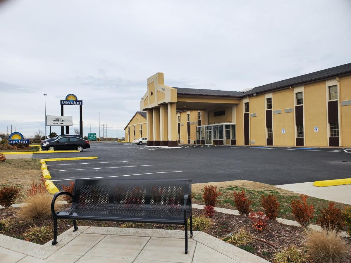 Days Inn By Wyndham Lawton Exterior photo