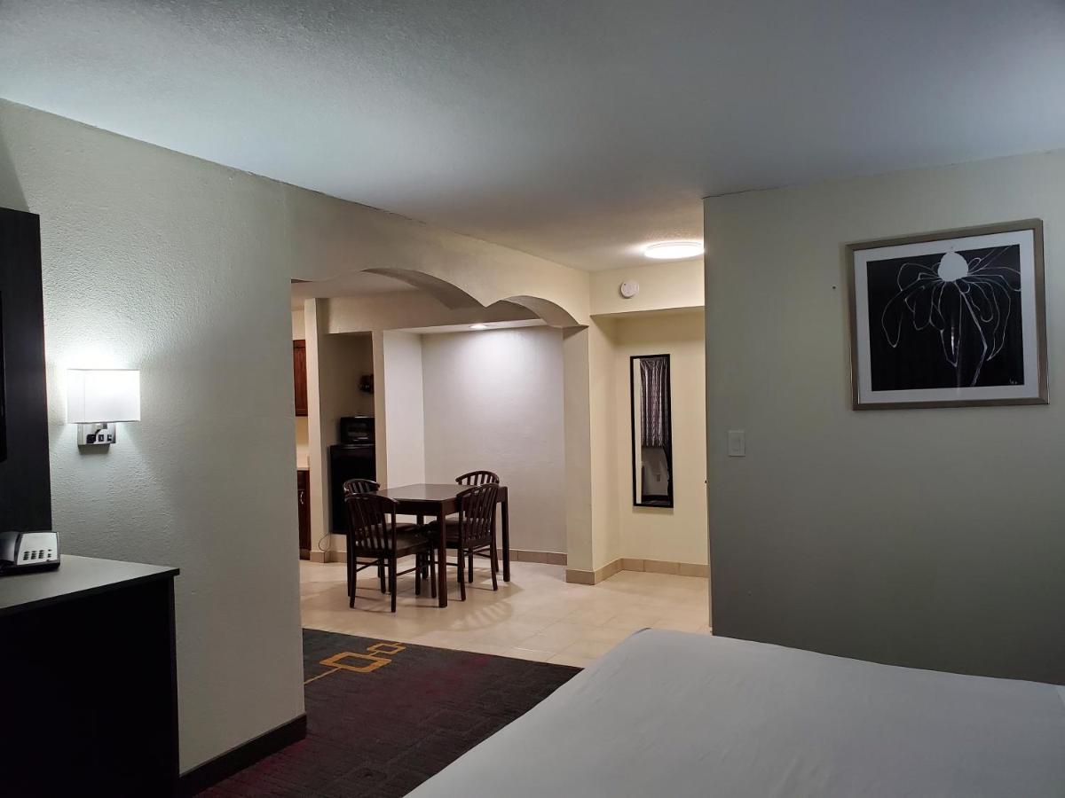 Days Inn By Wyndham Lawton Exterior photo